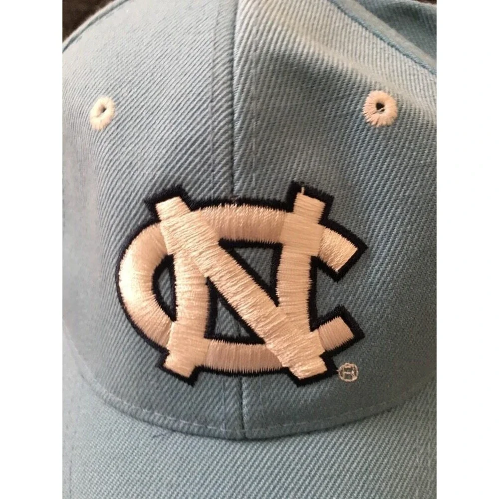 Zephyr North Carolina Tarheels  Men's Fitted Cap Hat Size 7 Blue
